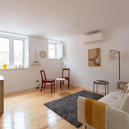 Cozy Bohemian Duplex-lemon * リスボン