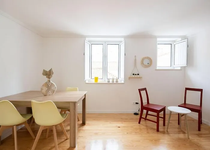 Cozy Bohemian Duplex-lemon Lisboa