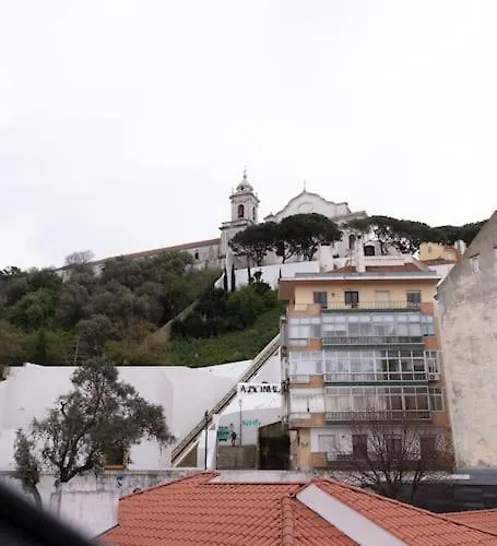 Cozy Bohemian Duplex-lemon Lisboa