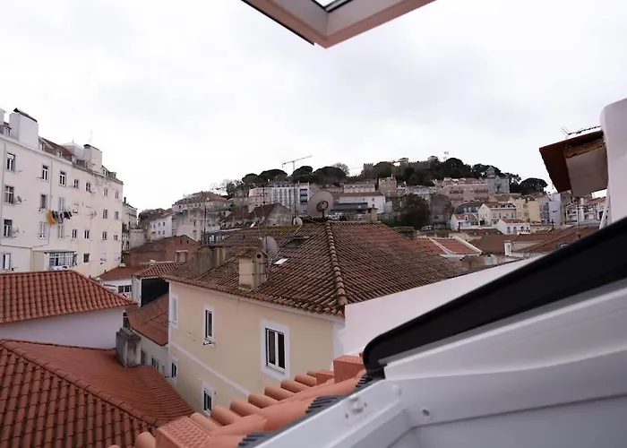 Cozy Bohemian Duplex-lemon Lisboa