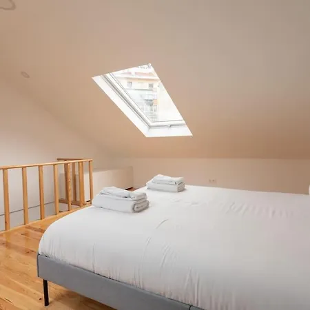 Cozy Bohemian Duplex-lemon 아파트 리스본